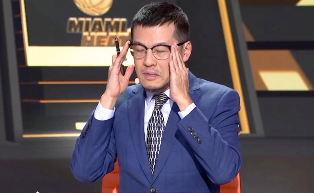 目前替补的角色对他来说有些难受，但如果他接受了，球迷会很喜欢他，他有着一个出色的职业生涯。